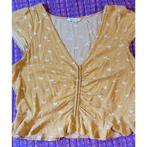 American Eagle flowy crop top